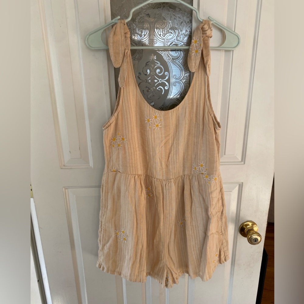American Eagle Outfitters Tan Romper with Daisy Embroidery